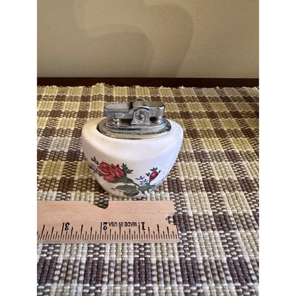 Vintage 1950's Floral Ceramic Tabletop Lighter With Red Rose Design & Metal Top - Picture 9 of 9
